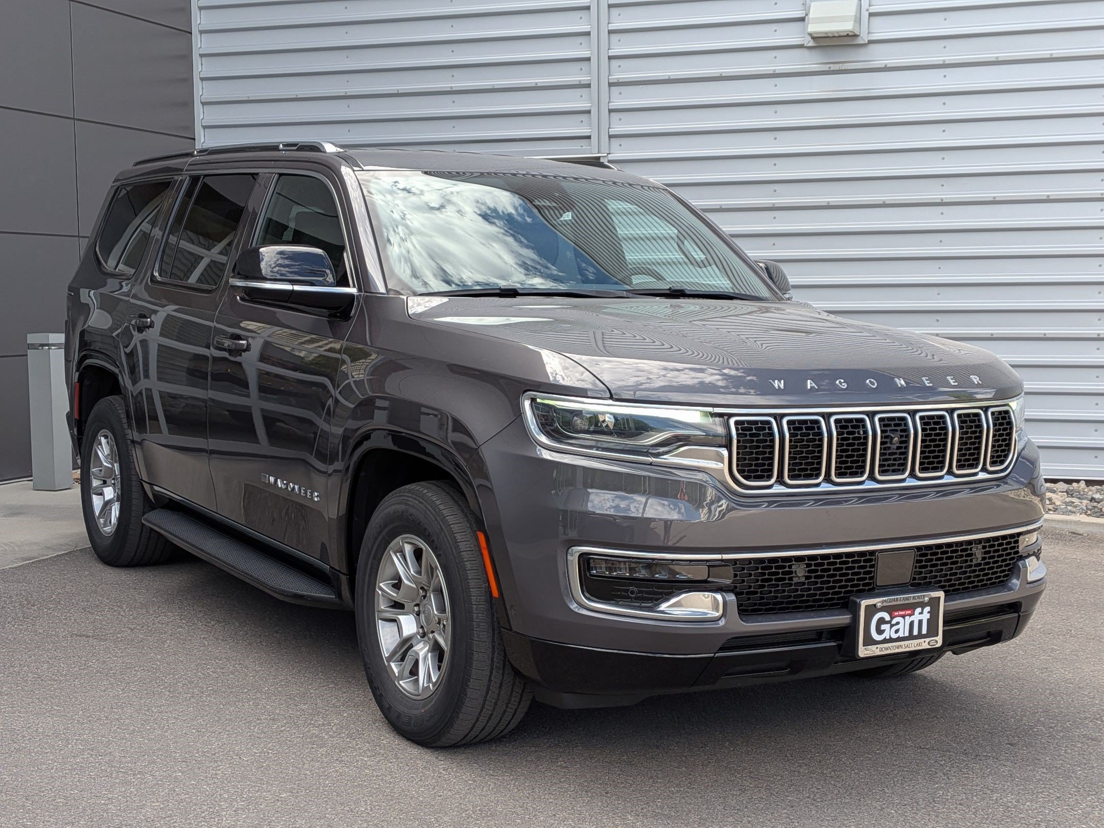 Used 2023 Jeep Wagoneer 4WD w/ Convenience Group I image 3