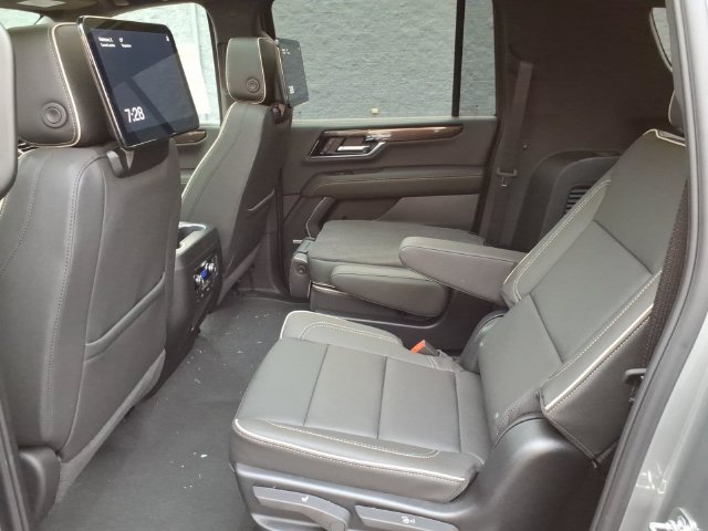 New 2027 GMC Yukon XL Elevation w/ Elevation Premium Package AWD/4WD image 7
