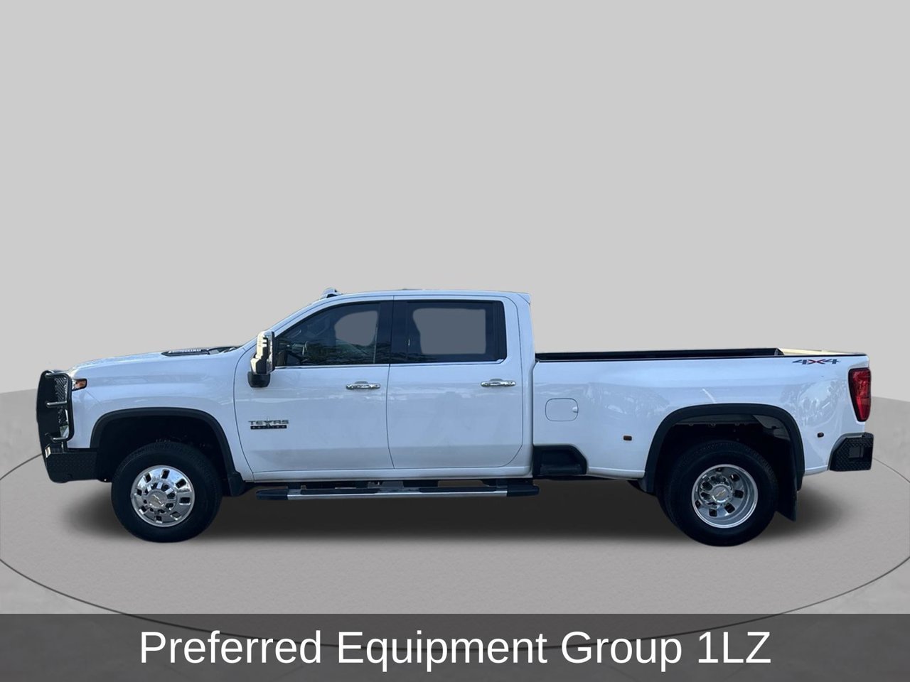 Used 2025 Chevrolet Silverado 3500 LTZ w/ LTZ Texas Edition AWD/4WD image 2