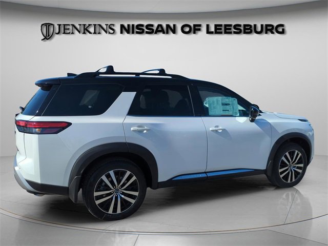 New 2025 Nissan Pathfinder Platinum w/ Lighting Package (N92) image 13
