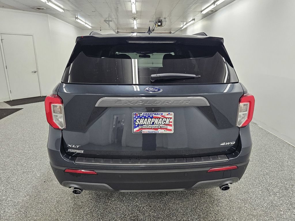 Used 2022 Ford Explorer XLT w/ Equipment Group 202A AWD/4WD image 5