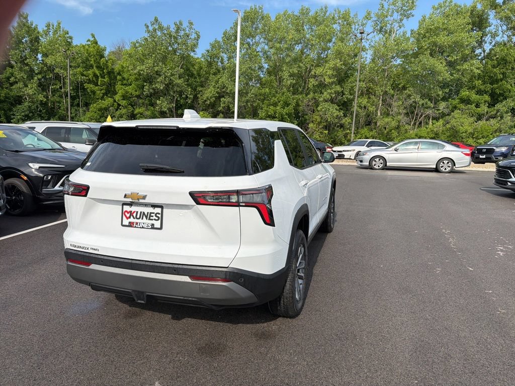 Used 2025 Chevrolet Equinox LT AWD/4WD image 10