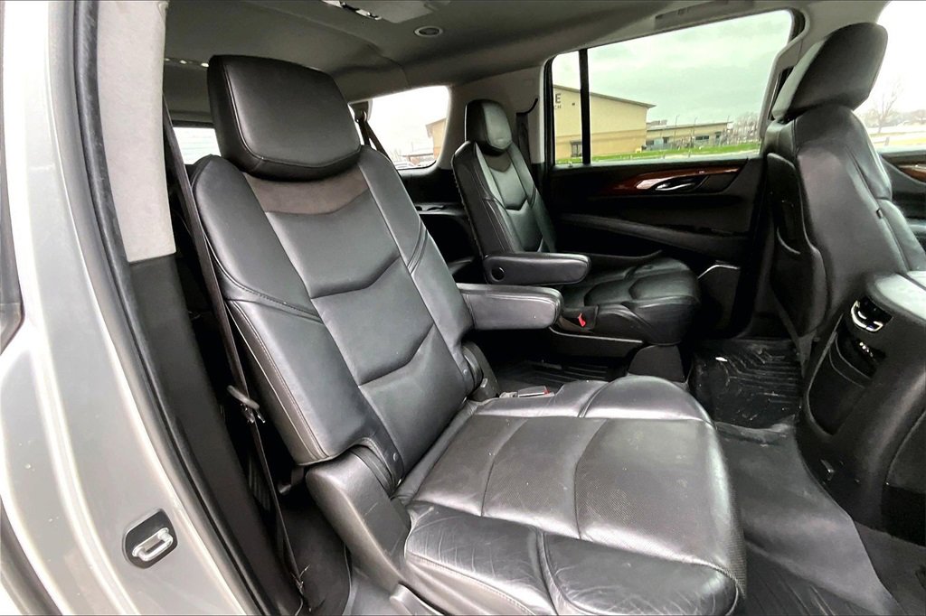 Used 2015 Cadillac Escalade ESV Premium image 24