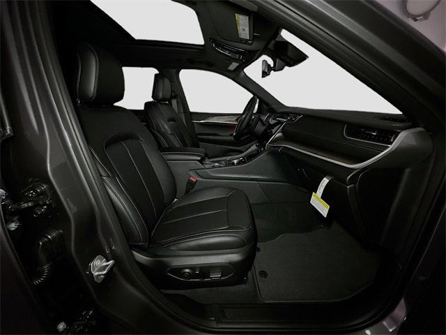 New 2025 Jeep Grand Cherokee L Limited image 33