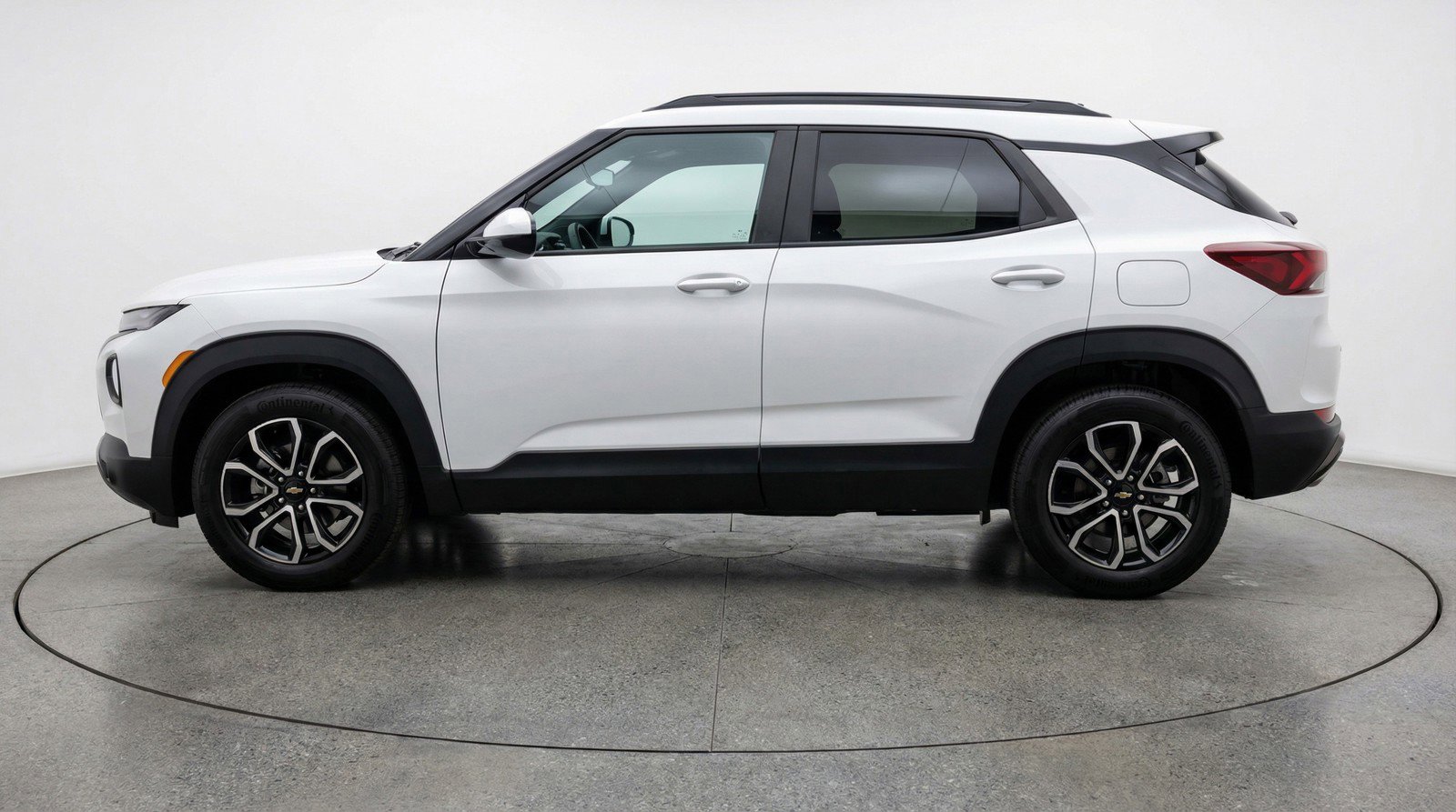 Used 2025 Chevrolet TrailBlazer LT FWD image 5