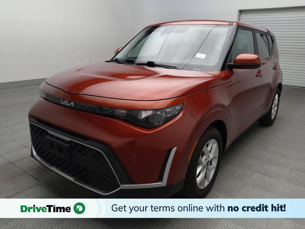 Used 2023 Kia Soul LX w/ LX Technology Package FWD image 1