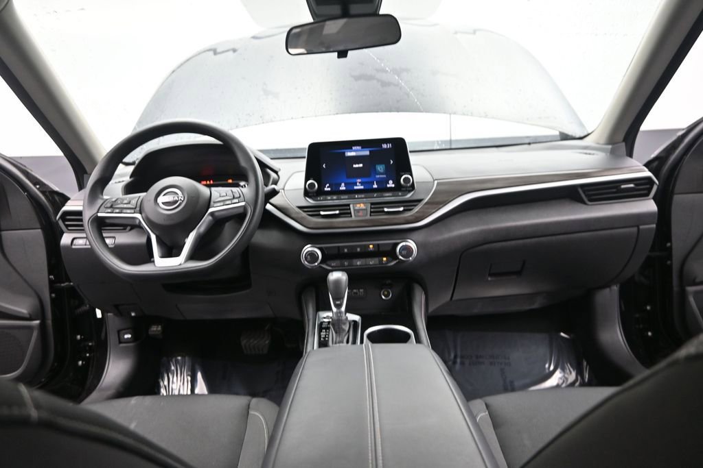 Used 2023 Nissan Altima 2.5 SV FWD image 29