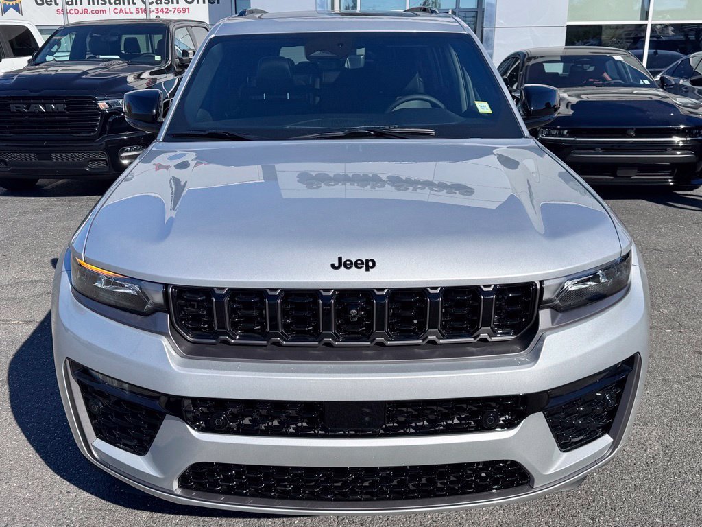 New 2026 Jeep Grand Cherokee L Limited AWD/4WD image 2