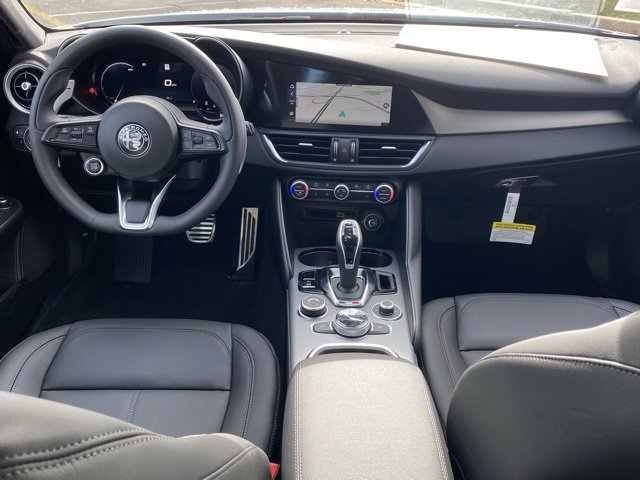 New 2025 Alfa Romeo Giulia AWD image 45