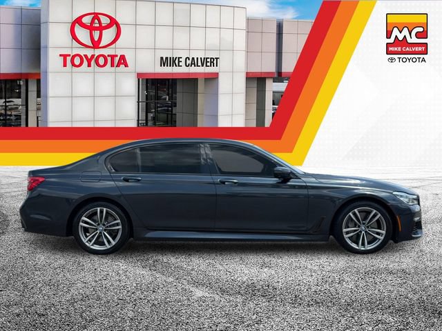 Used 2019 BMW 750i w/ Executive Package RWD image 6