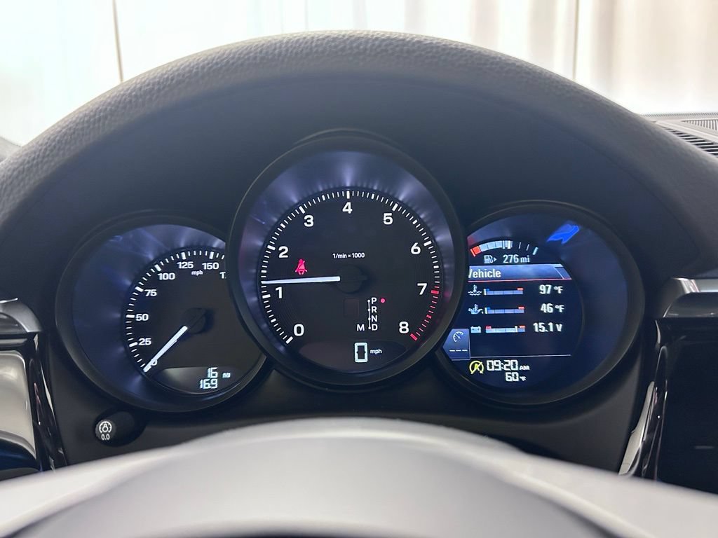 Certified 2026 Porsche Macan AWD/4WD image 16
