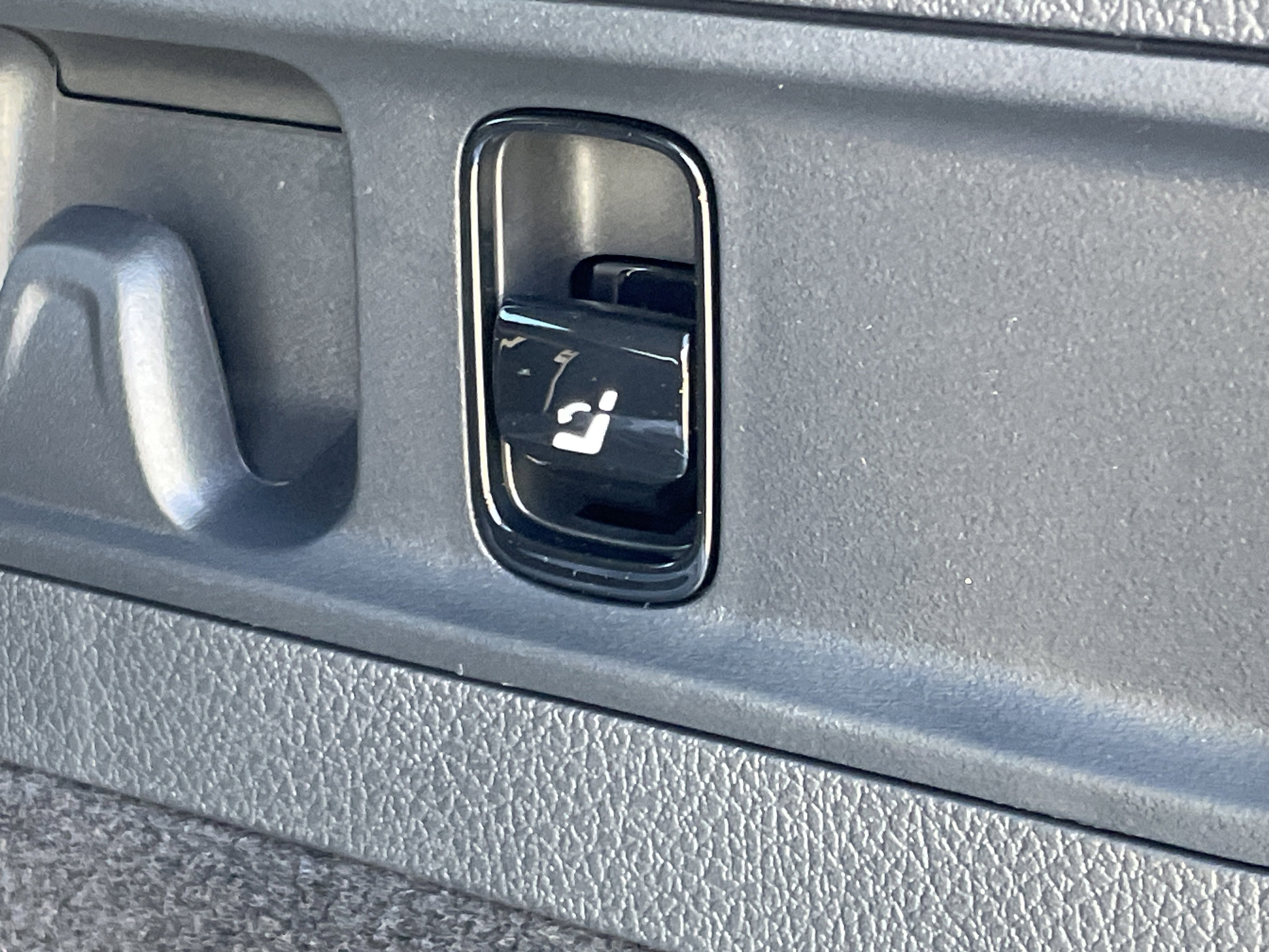 New 2026 Mercedes-Benz GLC 300 image 11