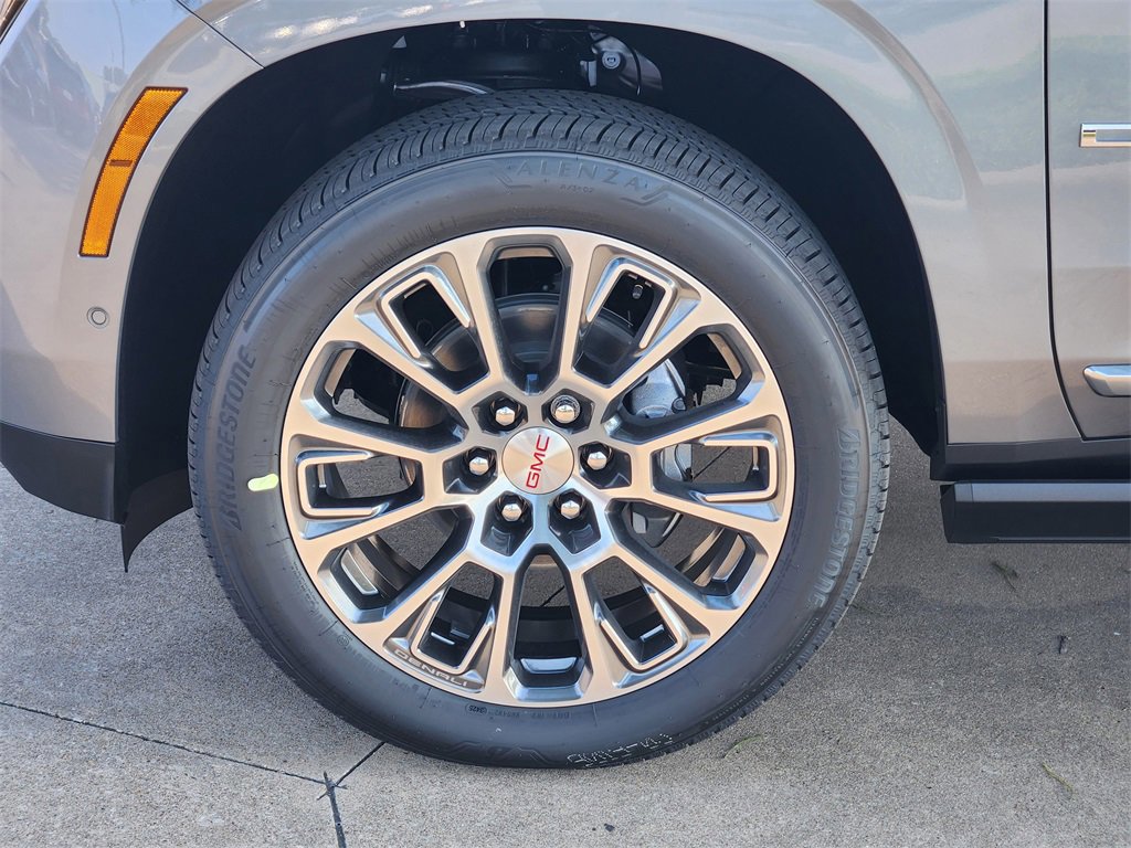 New 2026 GMC Yukon Denali w/ Sun & Power Step Package image 7