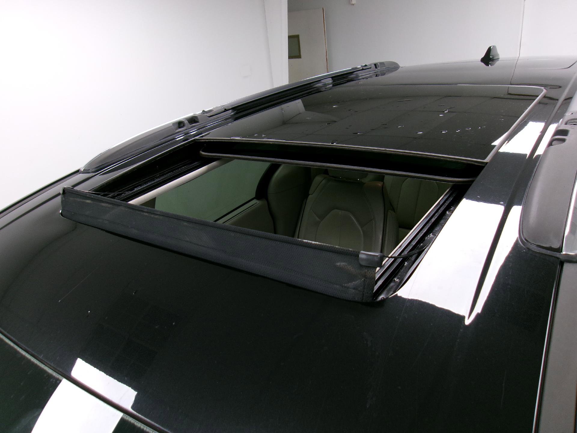 Used 2020 Chrysler Pacifica Limited image 4