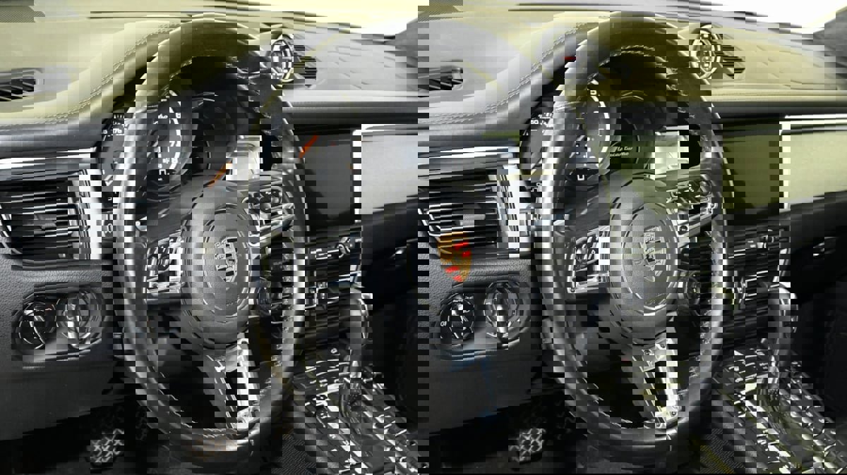 Used 2021 Porsche Macan Turbo w/ Premium Package Plus (PF0) image 6