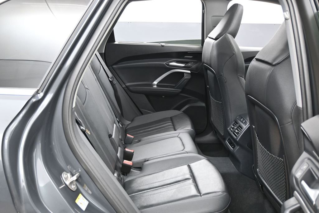 Used 2025 Audi Q5 Prestige AWD/4WD image 34