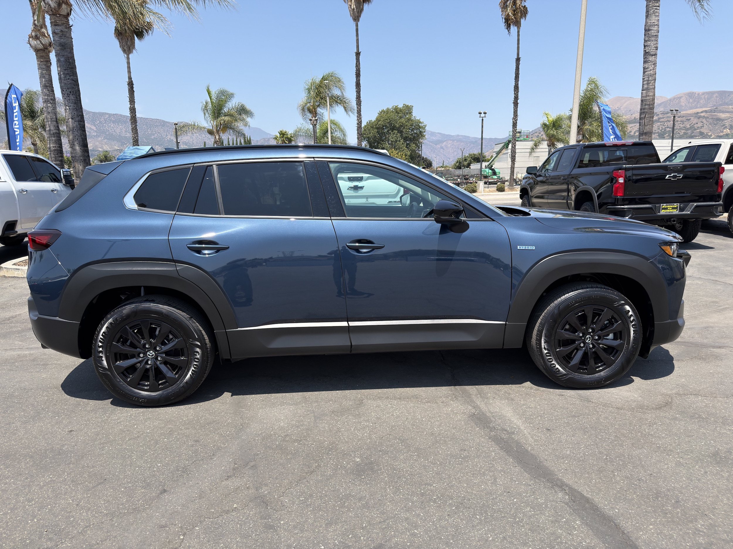 Used 2025 MAZDA CX-50 AWD 2.5 Hybrid w/ Premium Pkg image 9