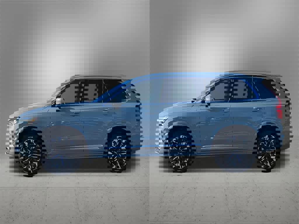 Certified 2026 Volvo XC90 B6 Plus w/ Protection Package Premier image 3