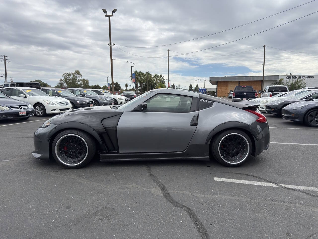 Used 2014 Nissan 370Z Touring w/ Sport Package RWD image 7