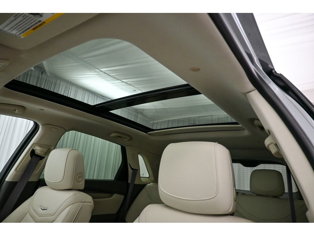 Used 2024 Cadillac XT5 Premium Luxury FWD image 12