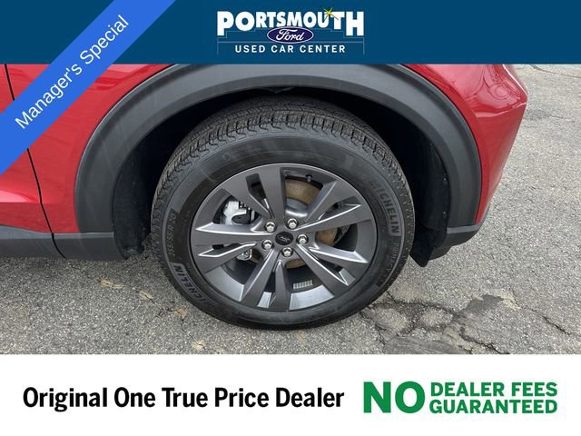 Certified 2022 Ford Explorer XLT w/ Equipment Group 202A image 32