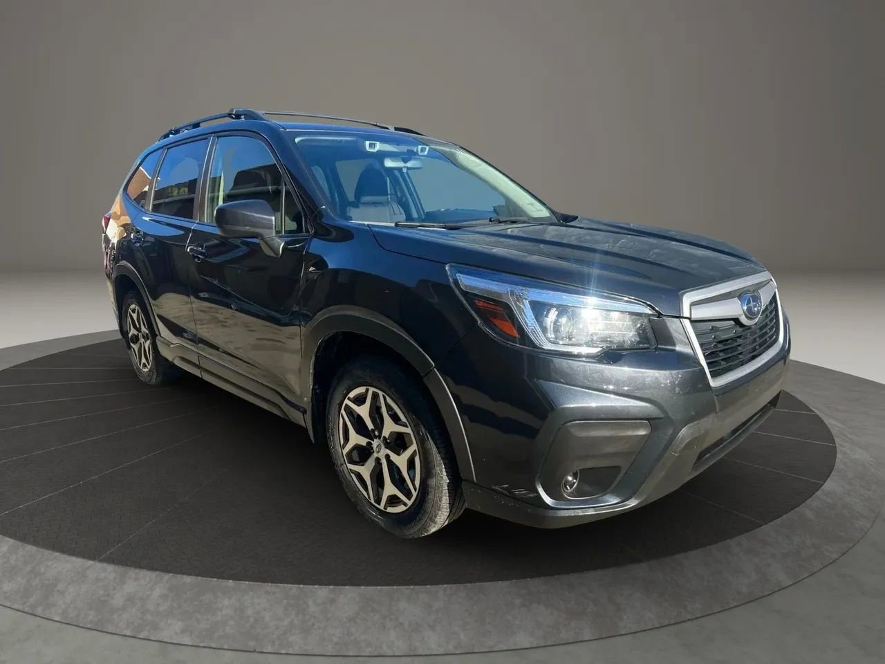 Used 2019 Subaru Forester Premium w/ All-Weather Package image 3