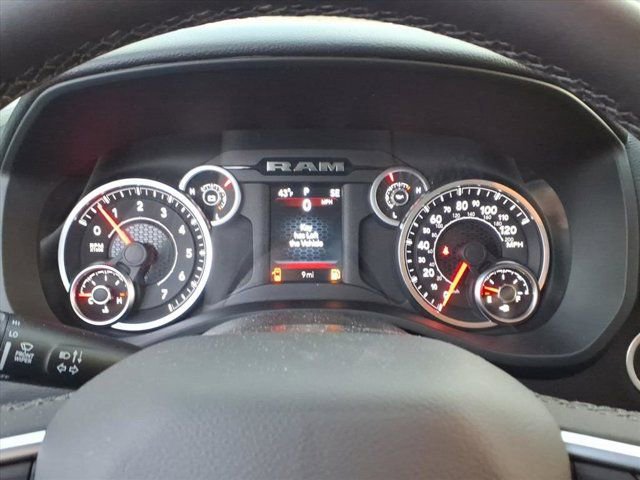 New 2026 RAM 1500 4x4 Crew Cab image 12