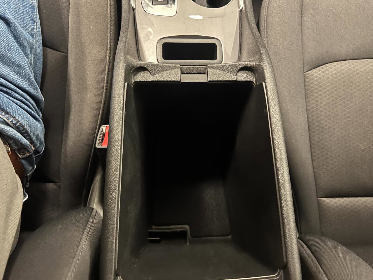 Used 2023 Chevrolet Malibu LT FWD image 39