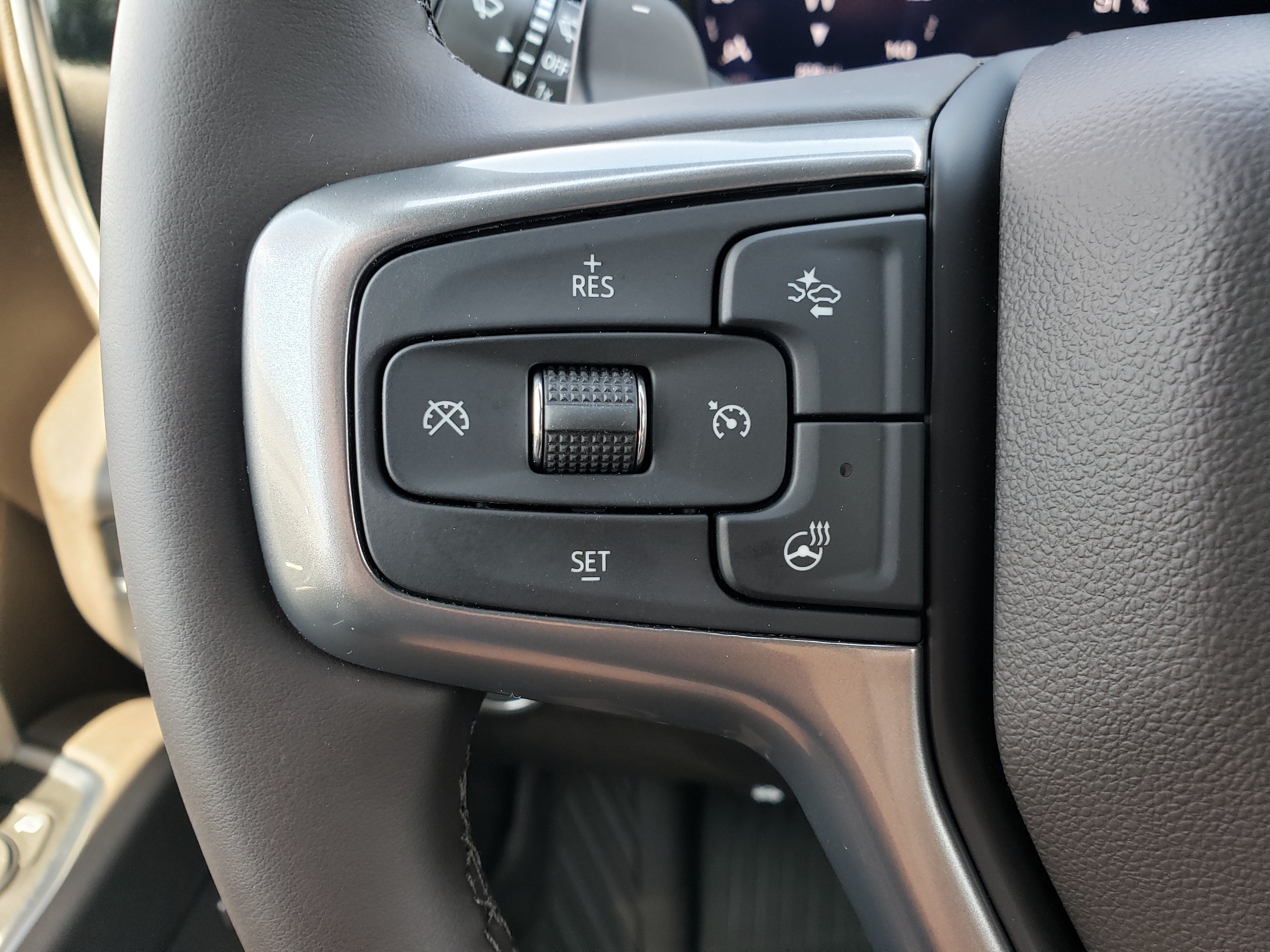 New 2026 Chevrolet Silverado 1500 LTZ w/ LTZ Premium Package AWD/4WD image 15