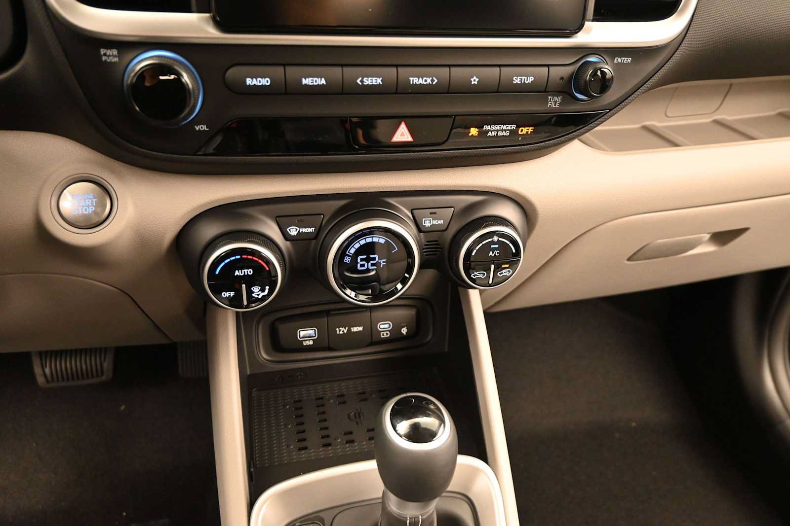 New 2026 Hyundai Venue SEL FWD image 19