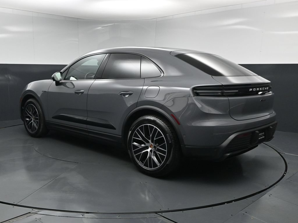 New 2025 Porsche Macan Electric RWD image 3