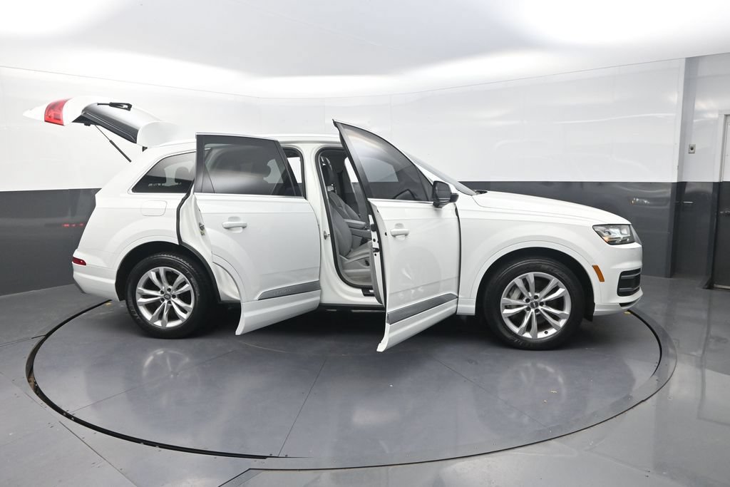 Used 2019 Audi Q7 3.0T Premium Plus AWD/4WD image 39