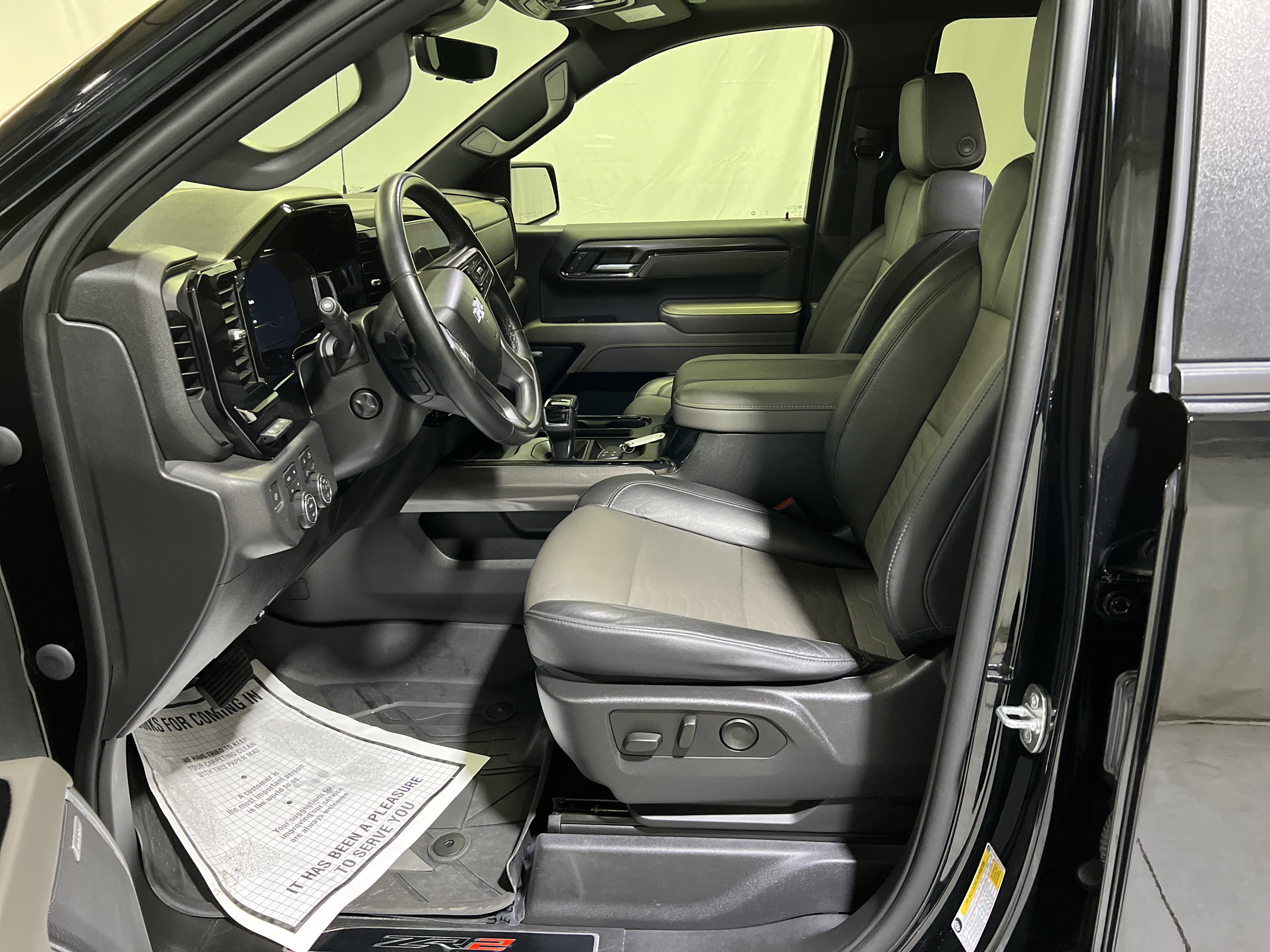 Used 2023 Chevrolet Silverado 1500 ZR2 w/ Technology Package AWD/4WD image 18