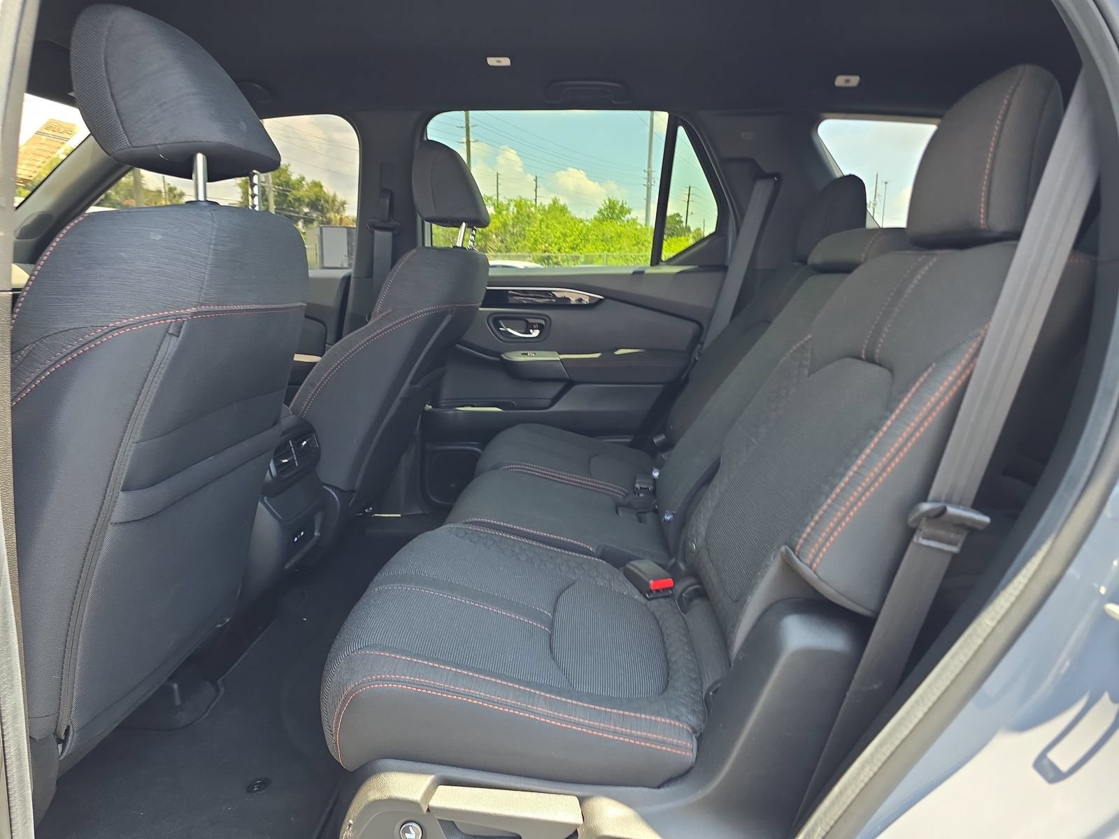 Certified 2025 Honda Pilot Sport image 13