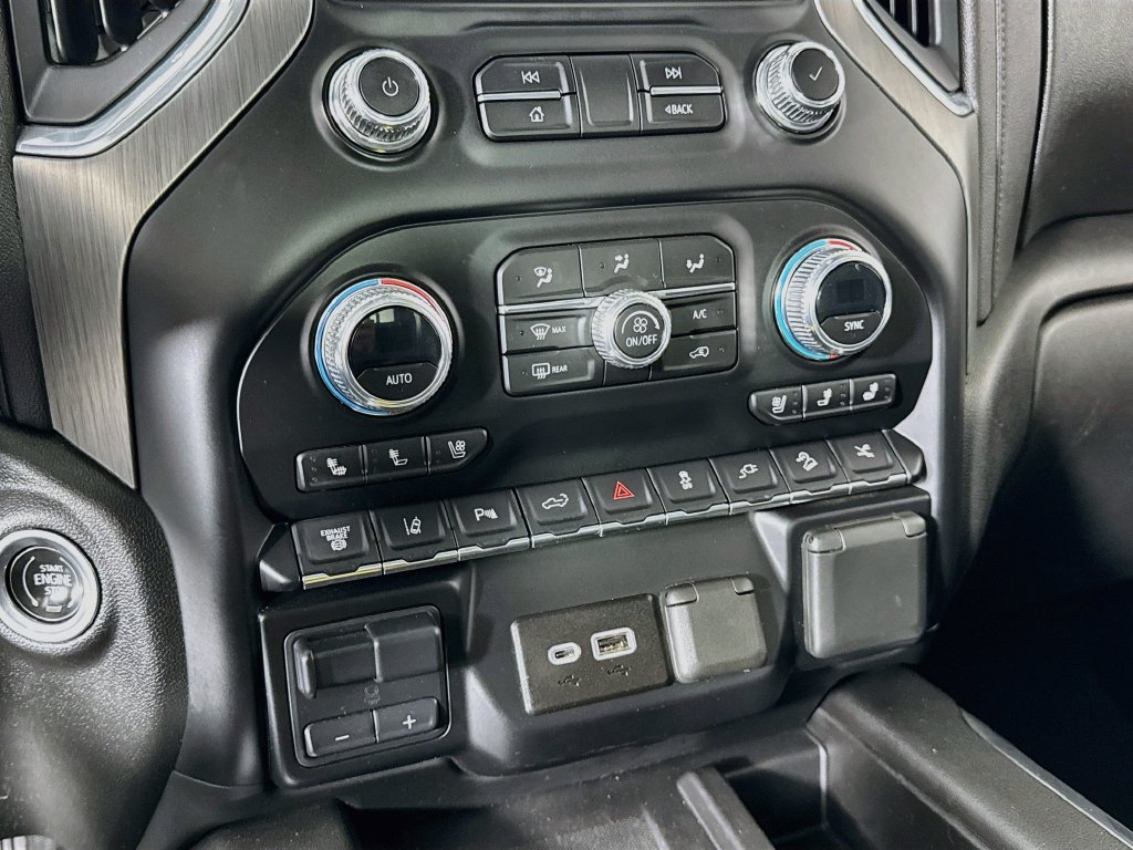 Used 2023 GMC Sierra 3500 Denali w/ Denali Ultimate Package AWD/4WD image 25