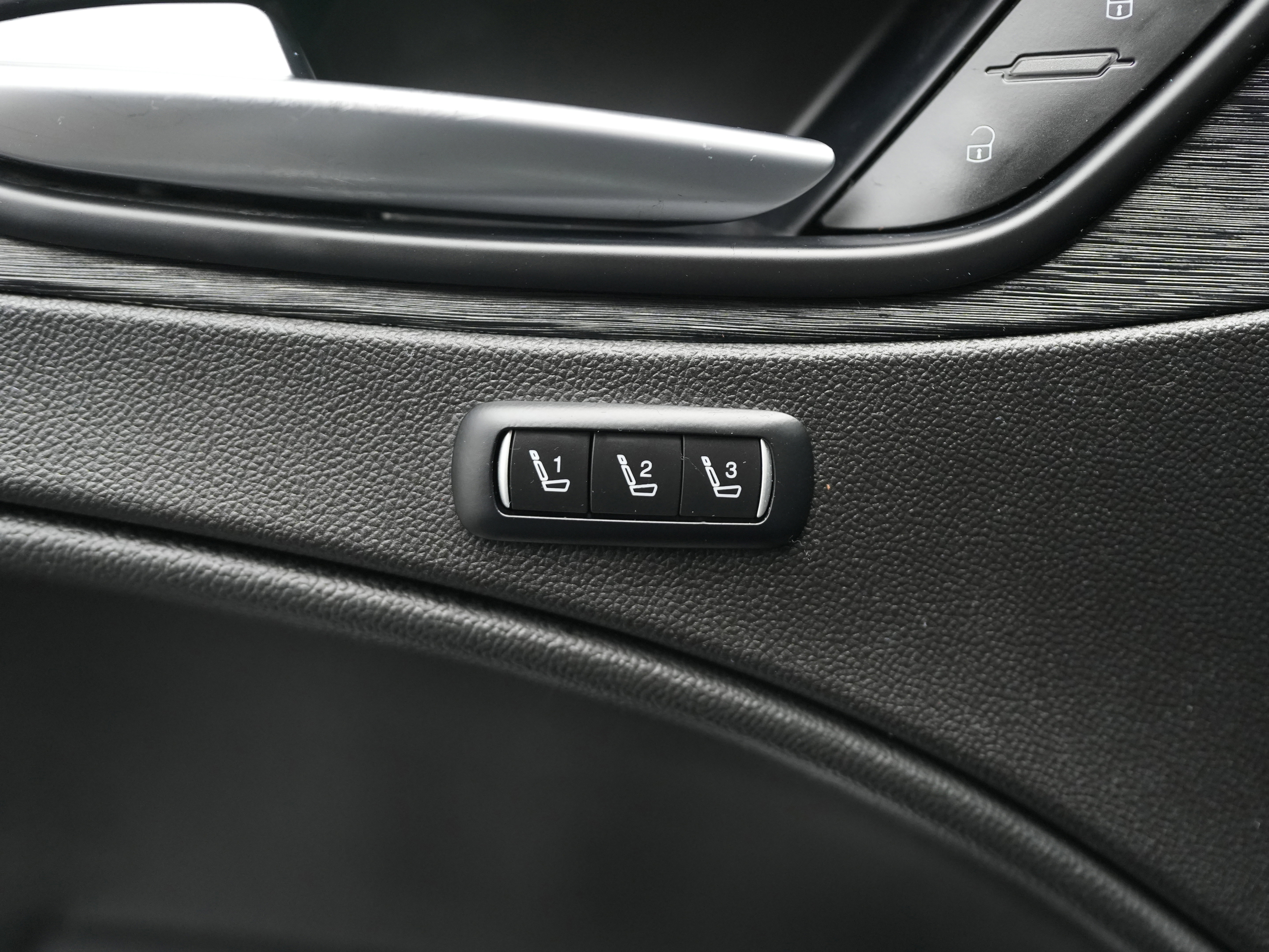 Used 2020 Alfa Romeo Stelvio Sport w/ Cold Weather Package image 32