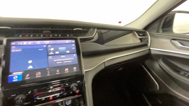 Used 2023 Jeep Grand Cherokee 4WD 4xe image 36