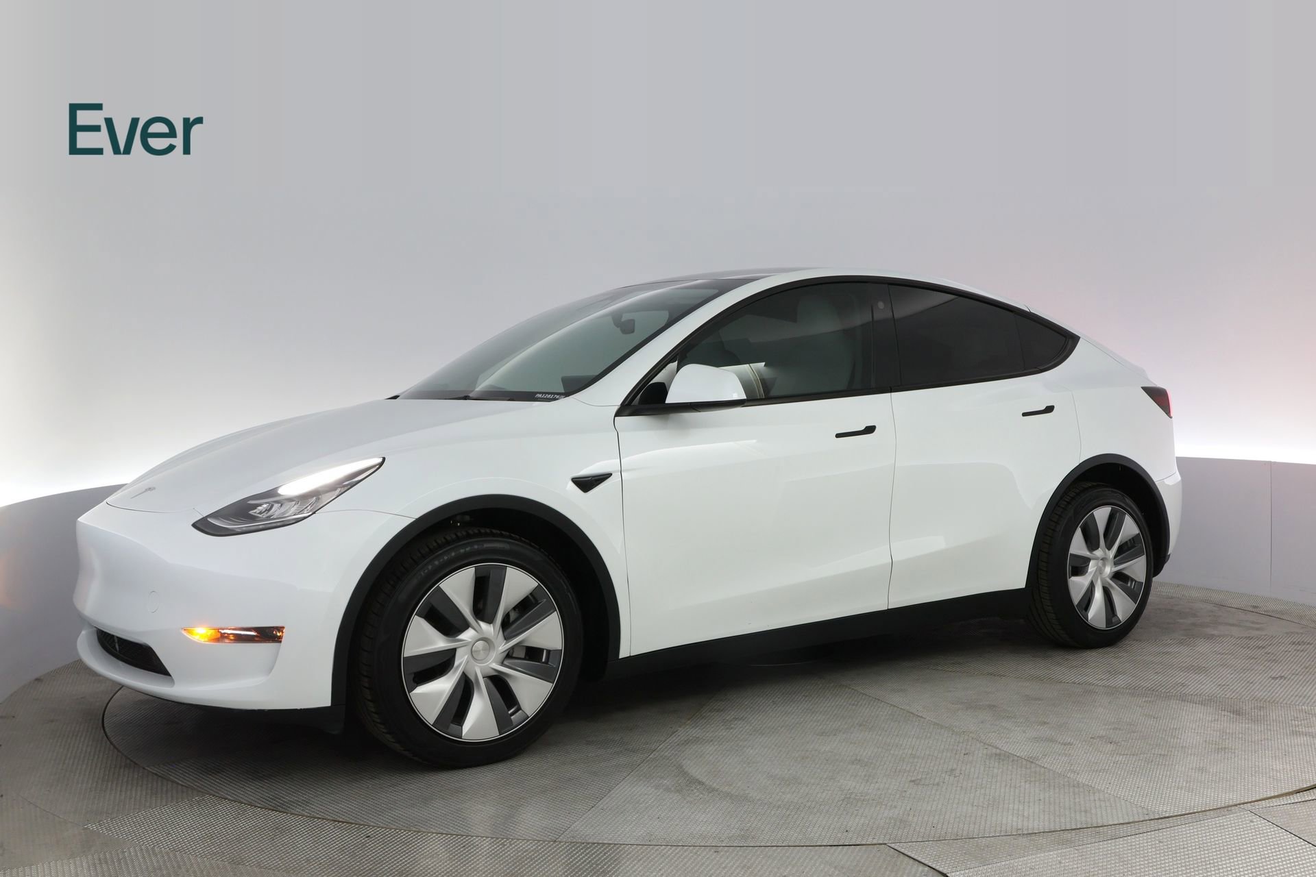 Used 2023 Tesla Model Y Long Range image 18