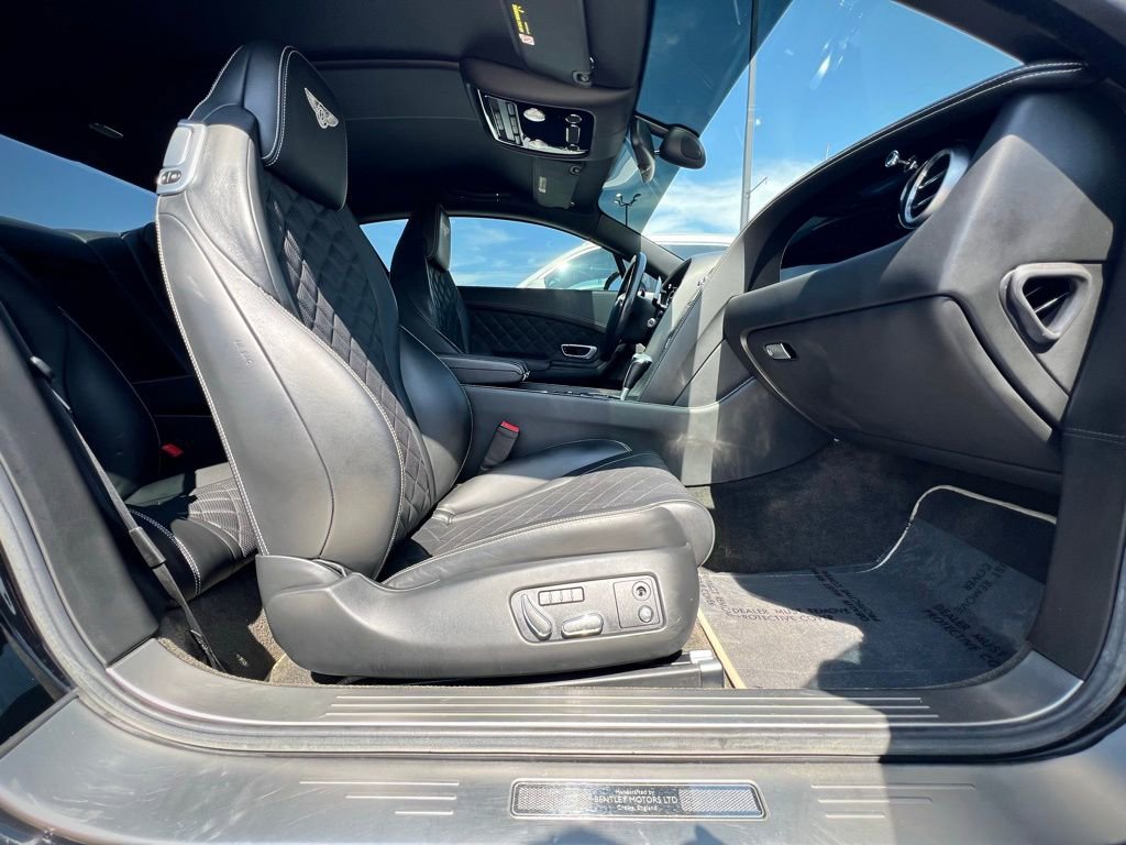 Used 2016 Bentley Continental GT image 28
