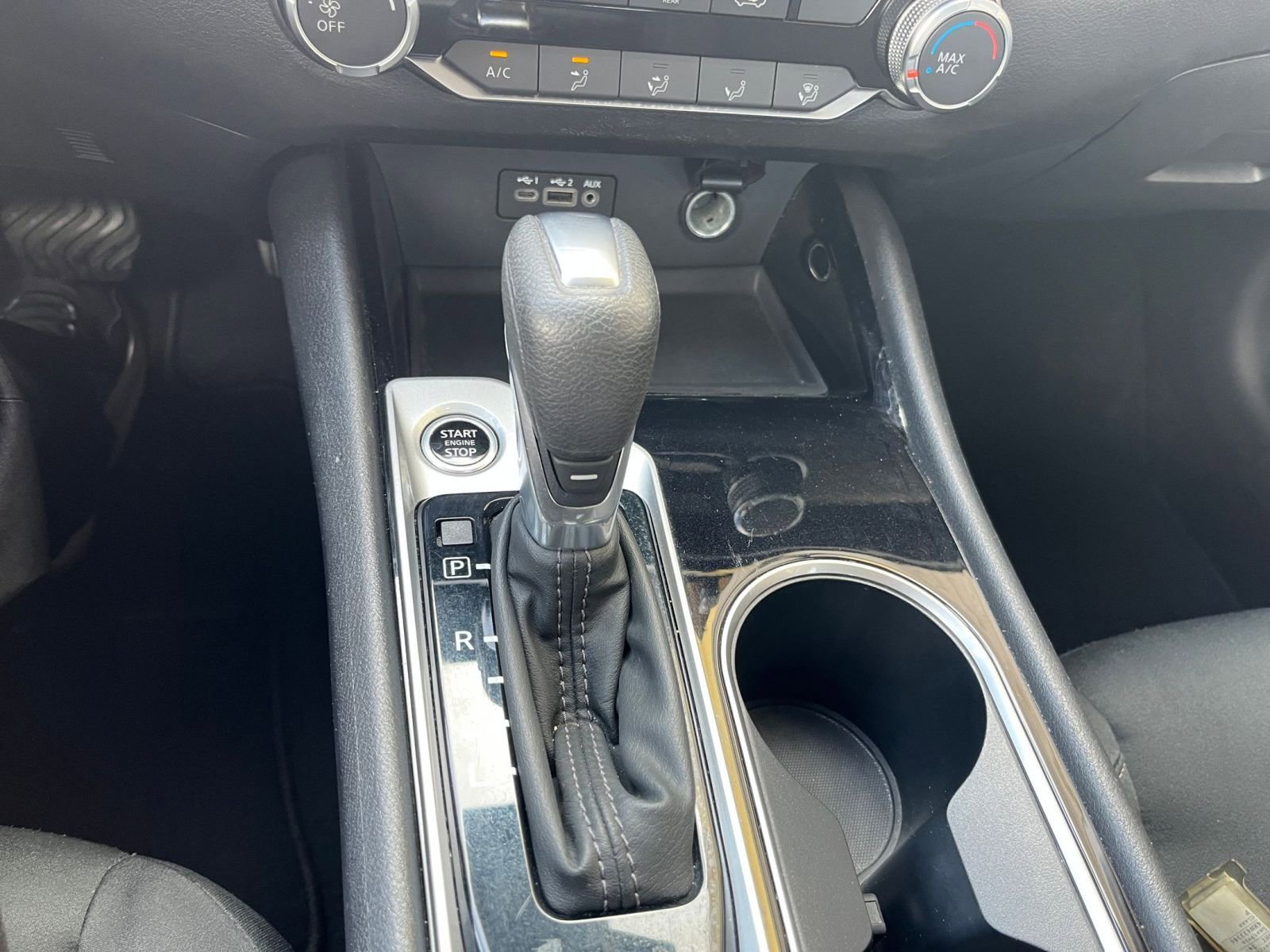 Used 2024 Nissan Altima 2.5 SV image 39