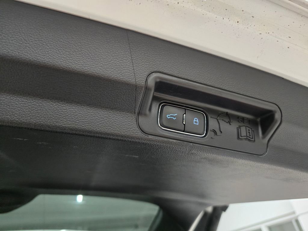 Used 2021 Ford Explorer XLT w/ Equipment Group 202A RWD image 41