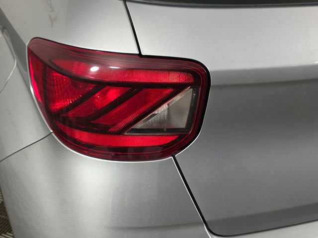 Used 2025 Hyundai Venue SEL image 36