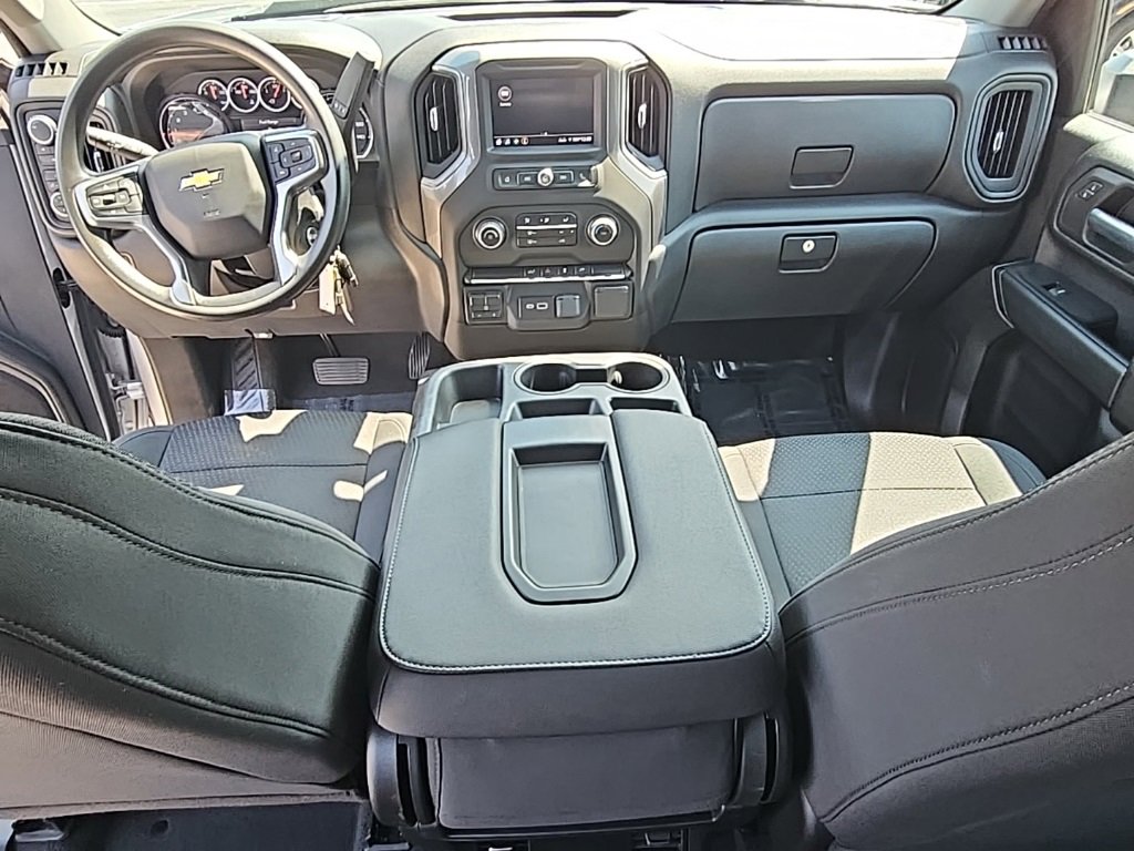 Used 2023 Chevrolet Silverado 2500 Custom w/ Custom Value Package image 13