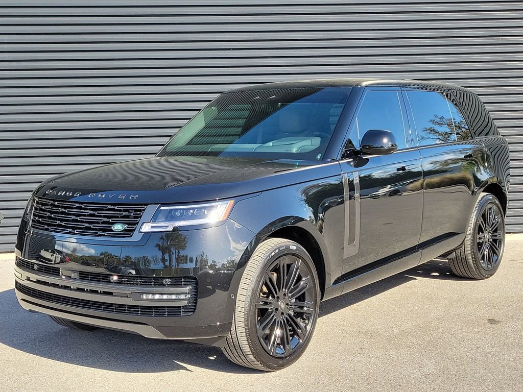Used 2025 Land Rover Range Rover Long Wheelbase SE image 1