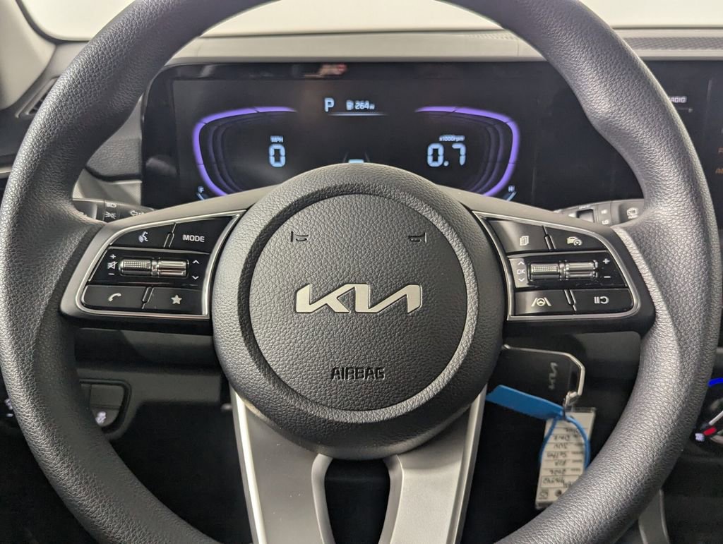 Used 2026 Kia Seltos LX FWD image 16