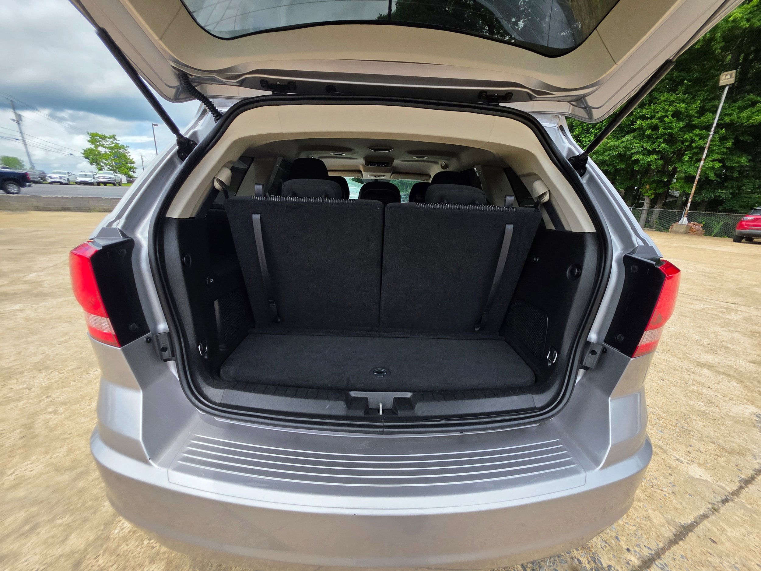 Used 2016 Dodge Journey SXT w/ Comfort/Convenience Group FWD image 23