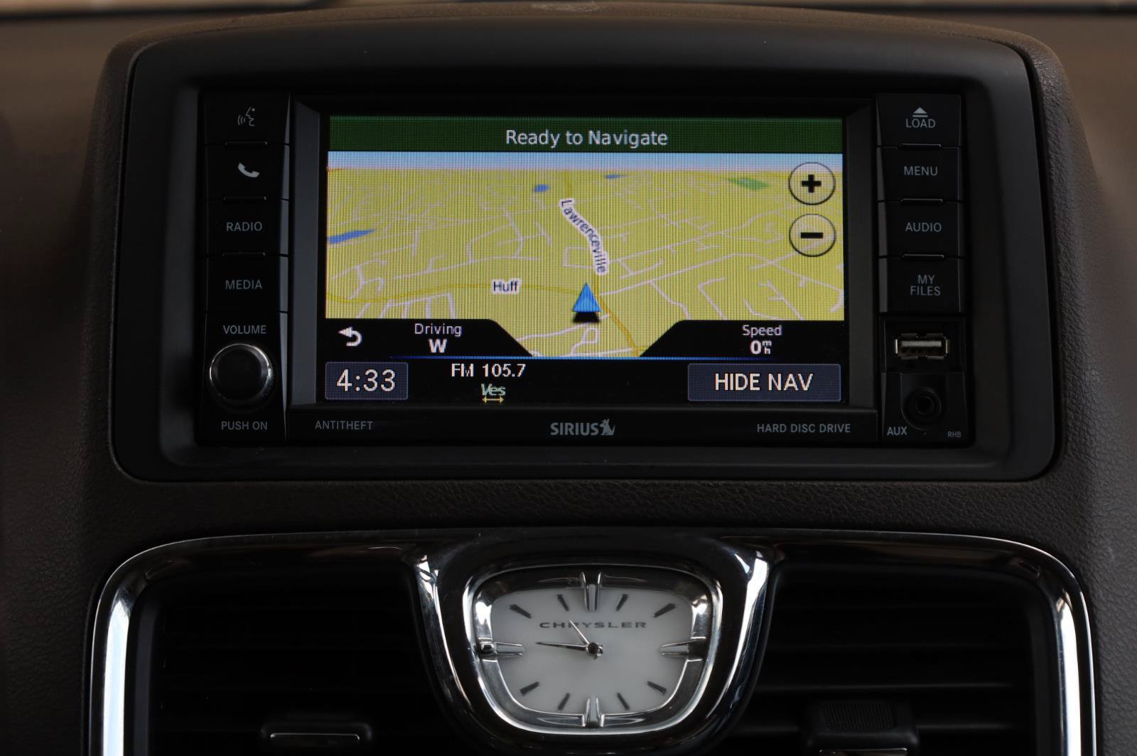 Used 2014 Chrysler Town & Country Touring FWD image 40