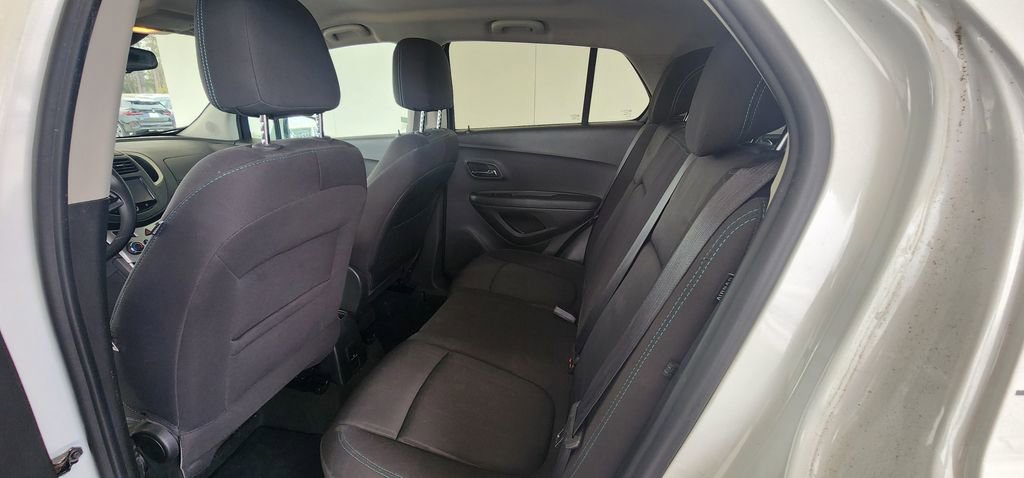 Used 2016 Chevrolet Trax LT image 12