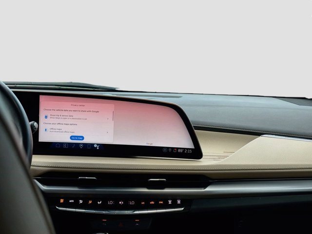 Certified 2025 Cadillac XT4 Premium Luxury FWD image 19