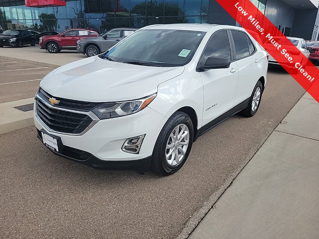 Used 2020 Chevrolet Equinox LS w/ LS Convenience Package image 3